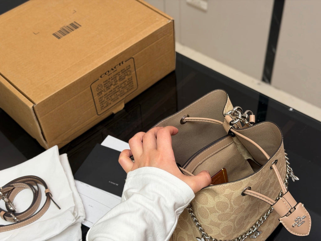 High-End Women's Fashion Handbags-21