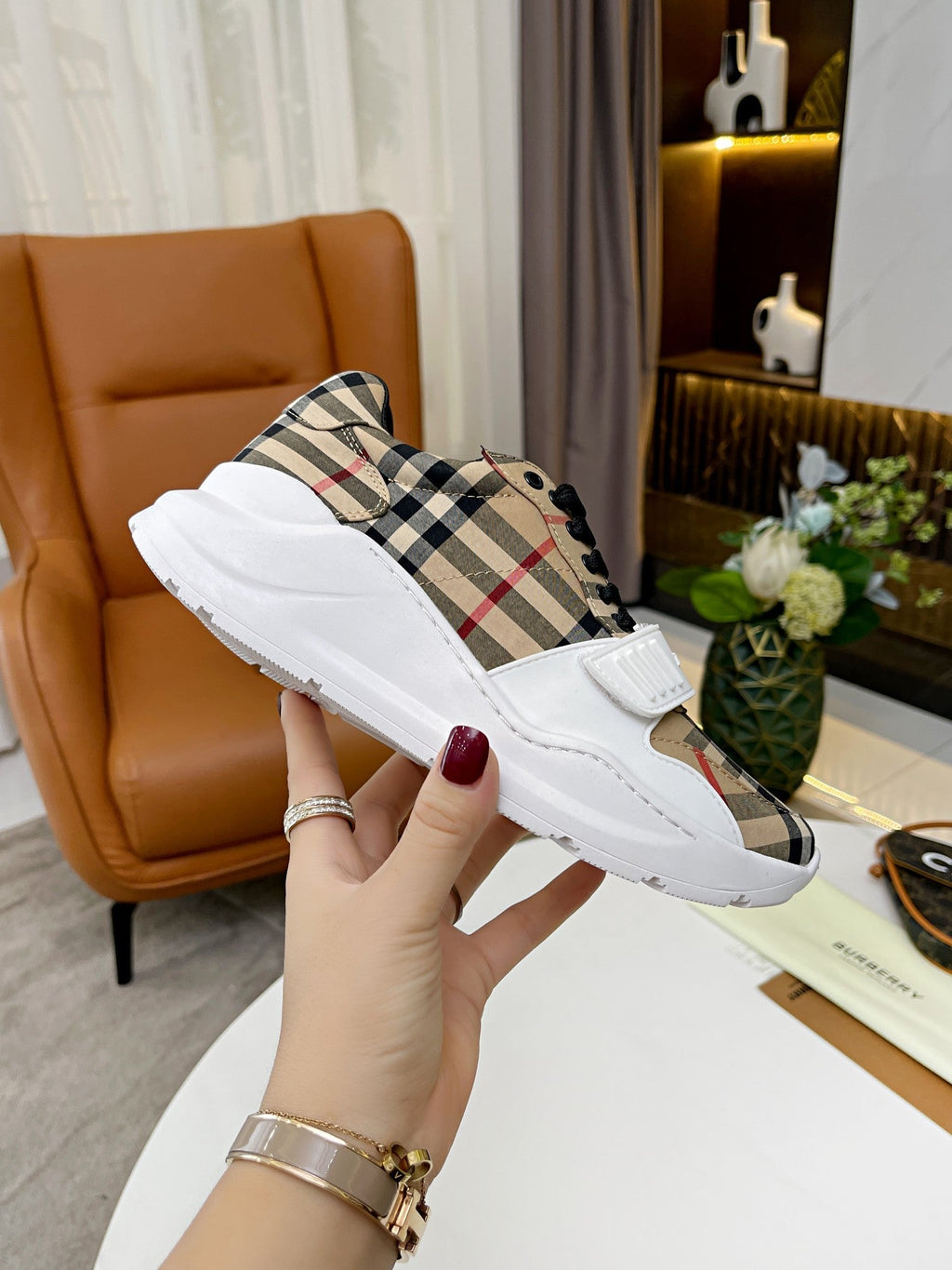 BB - Sneakers (2 Colours Available)