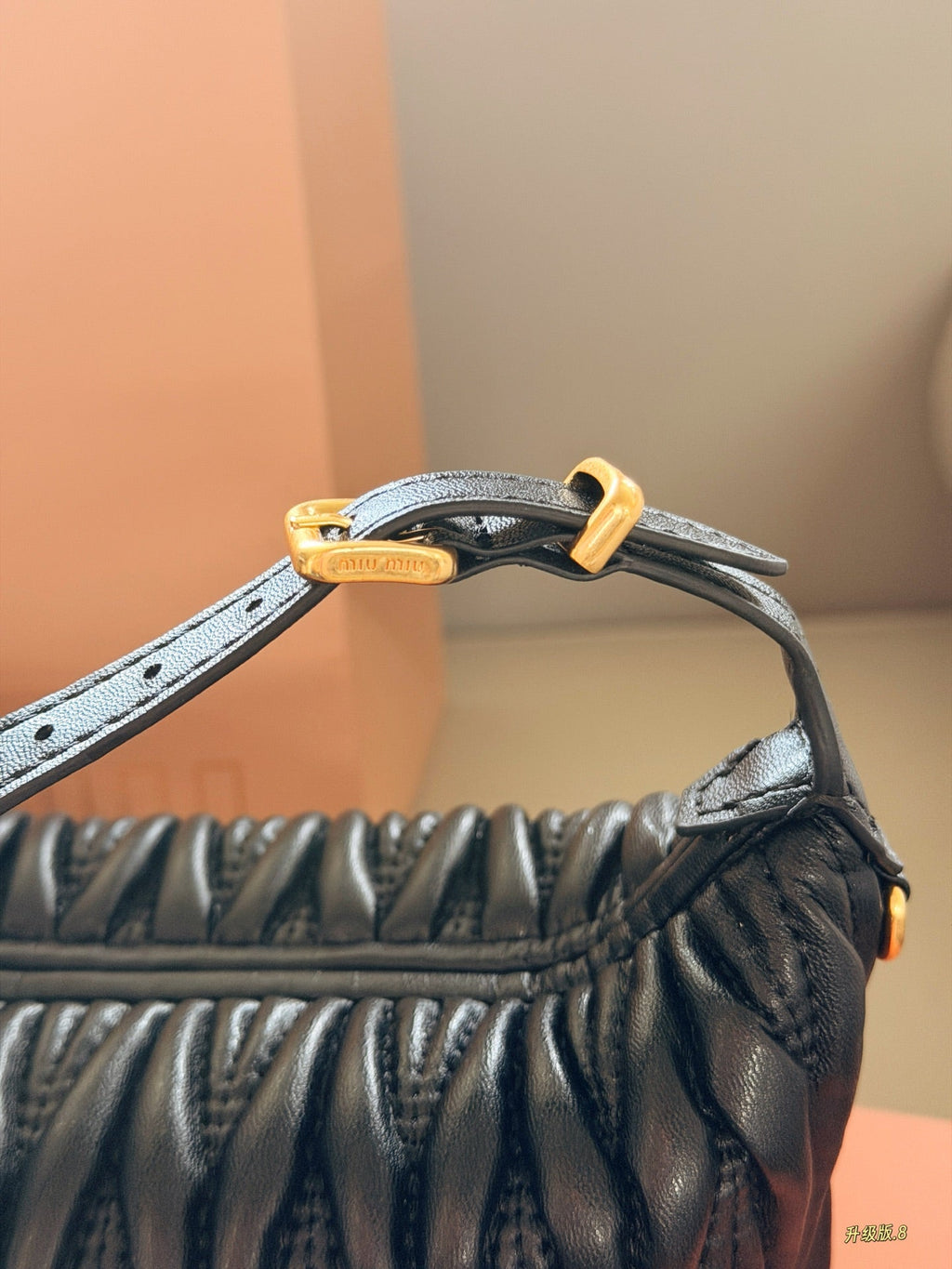 Luxury and Contemporary-Luxury Handbags Crafted Exclusively for Elegant Ladies-8
