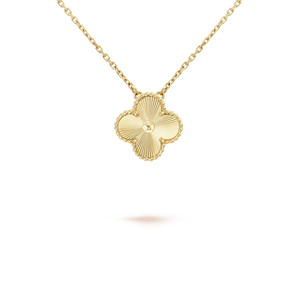 18K Vintage Alhambra Pendant Clover Necklace