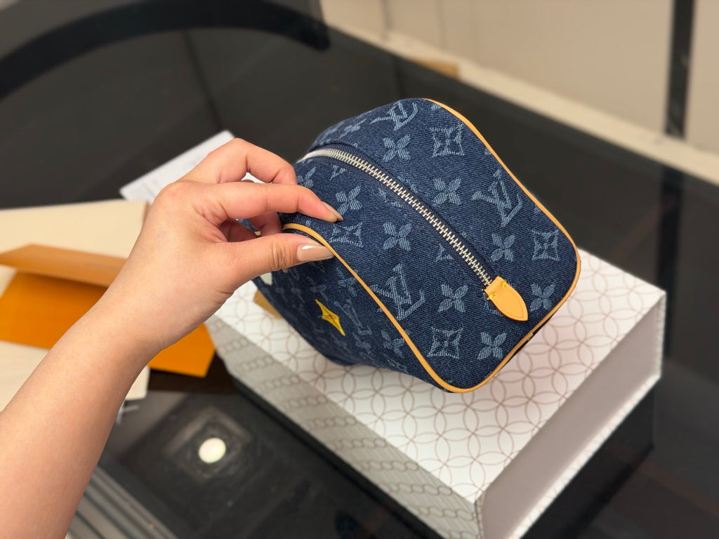 High-End Women's Fashion Handbags-15