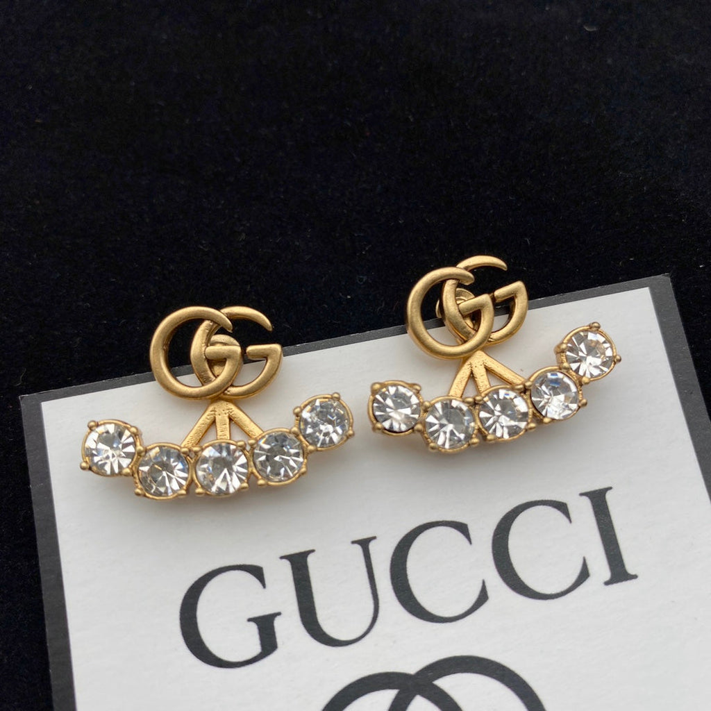 Pearl crystal earrings