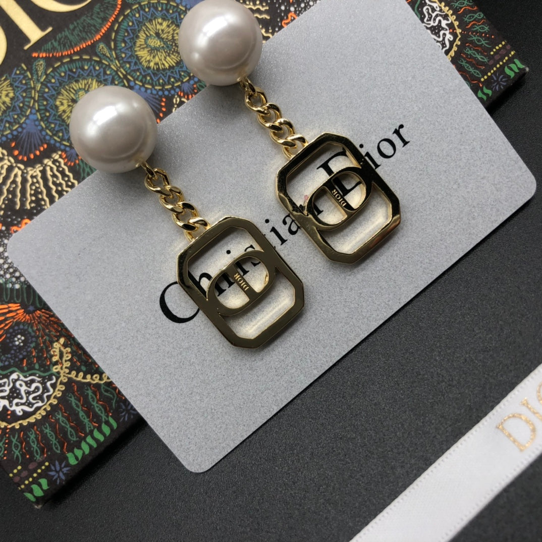 Pearl Earrings