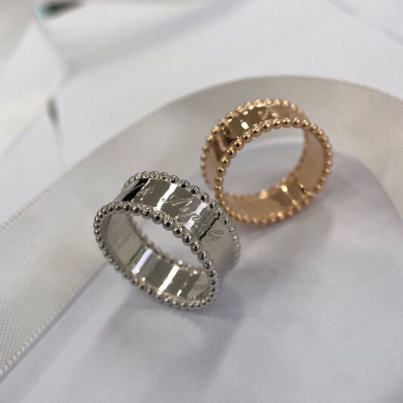 18K White Gold Perlée Signature Ring