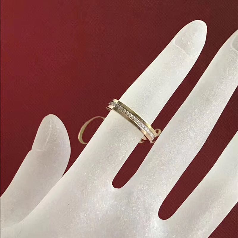 18K Vendome Louis Diamonds Ring