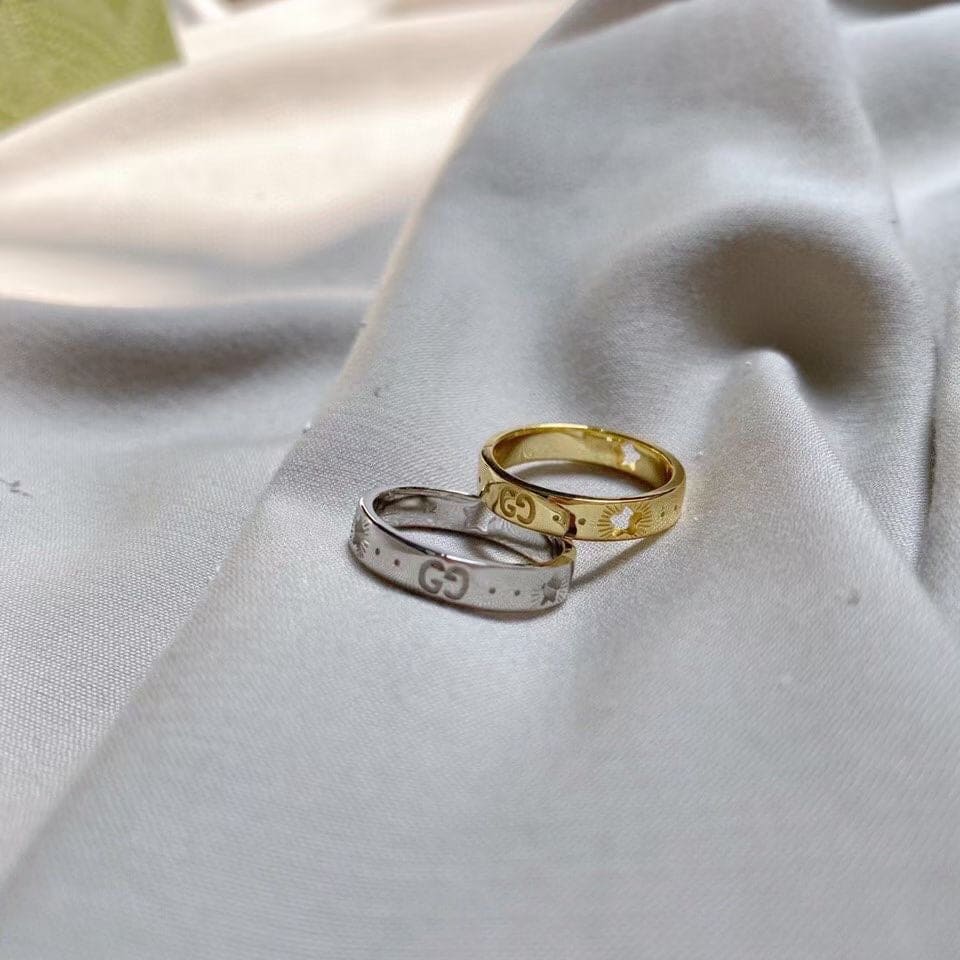 18K GG White Gold Ring