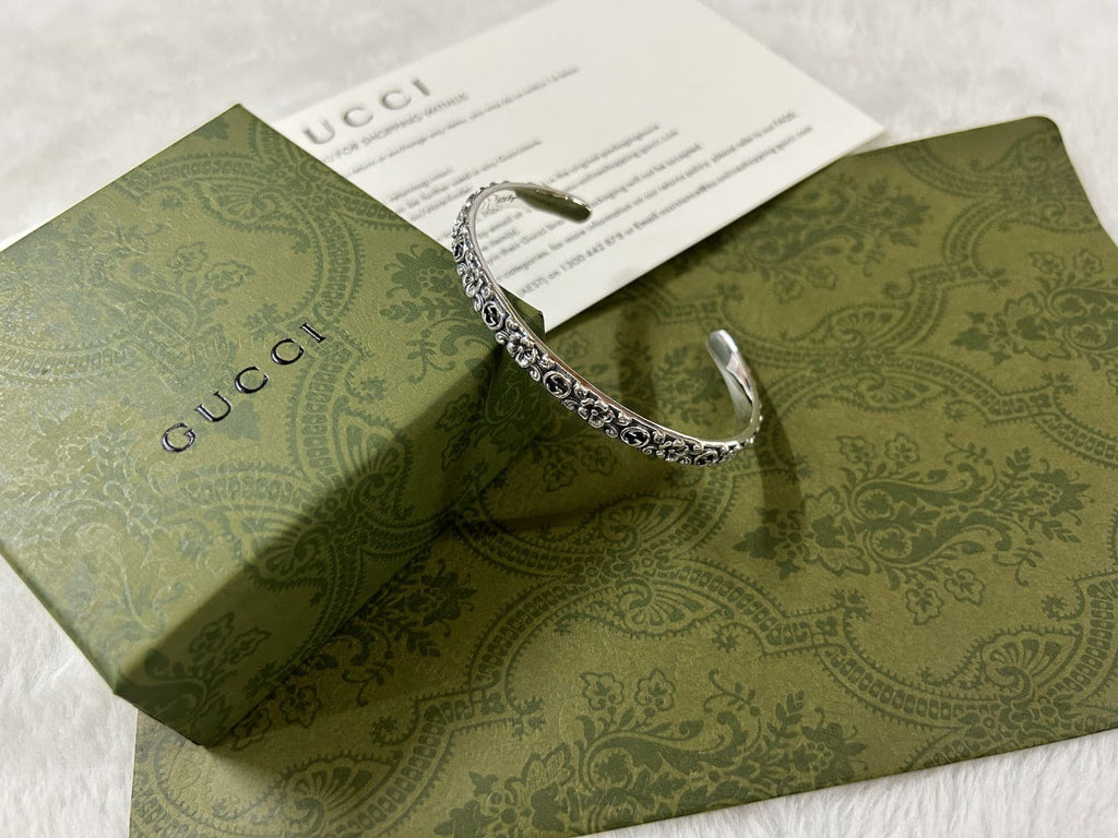 GG Interlocking G Cuff With Flowers Bracelet