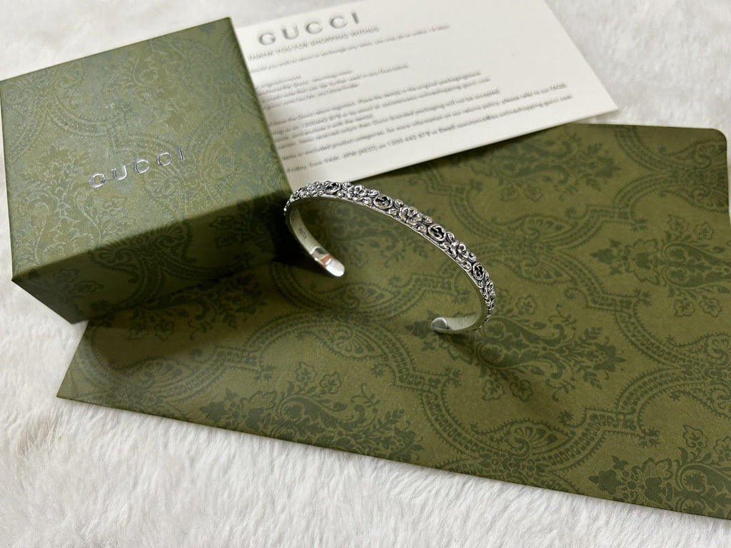 GG Interlocking G Cuff With Flowers Bracelet