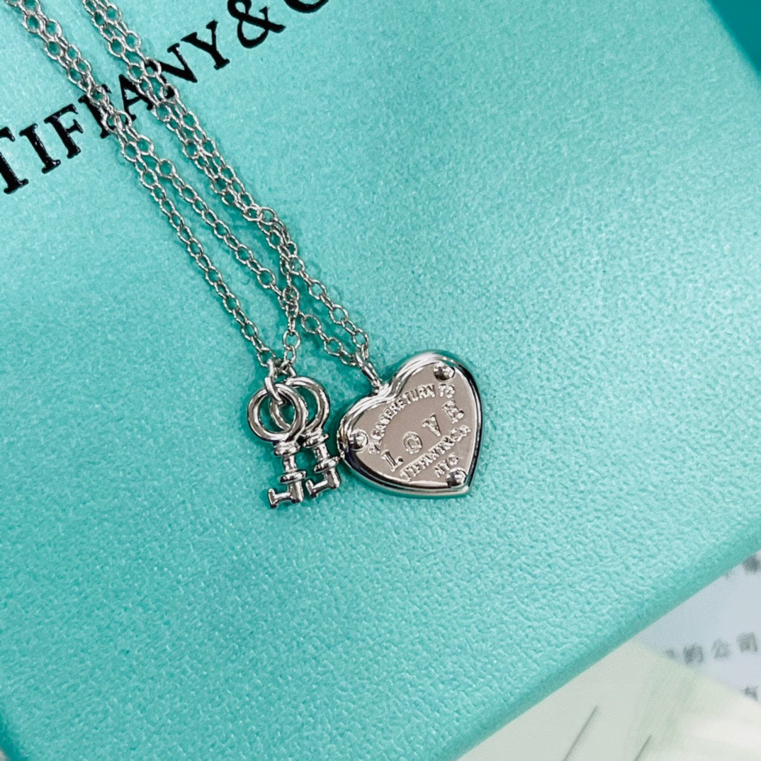 18K T Heart Tag Key Bracelet