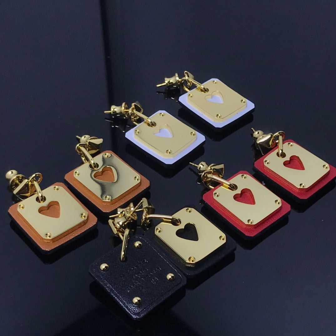 18K As De Coeur Brown H Earrings