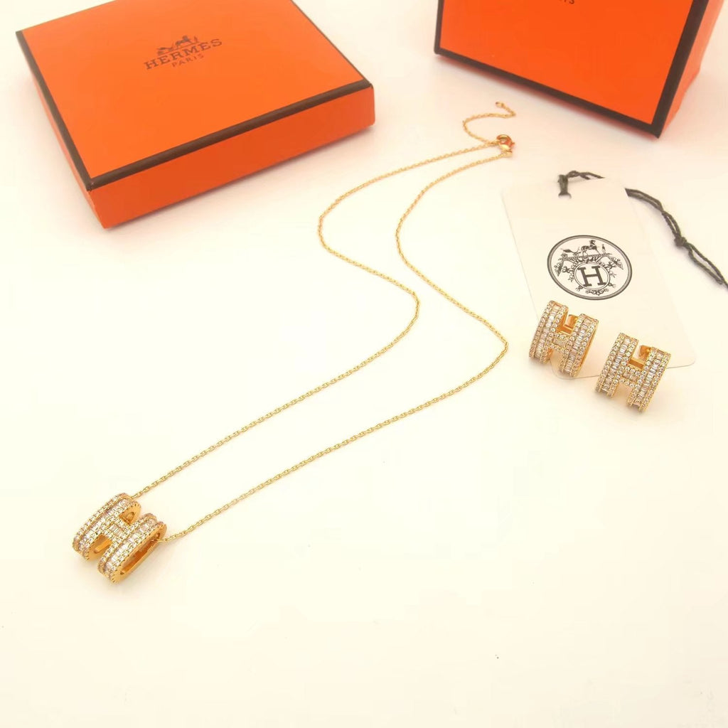 18K Pop H Diamonds Earrings