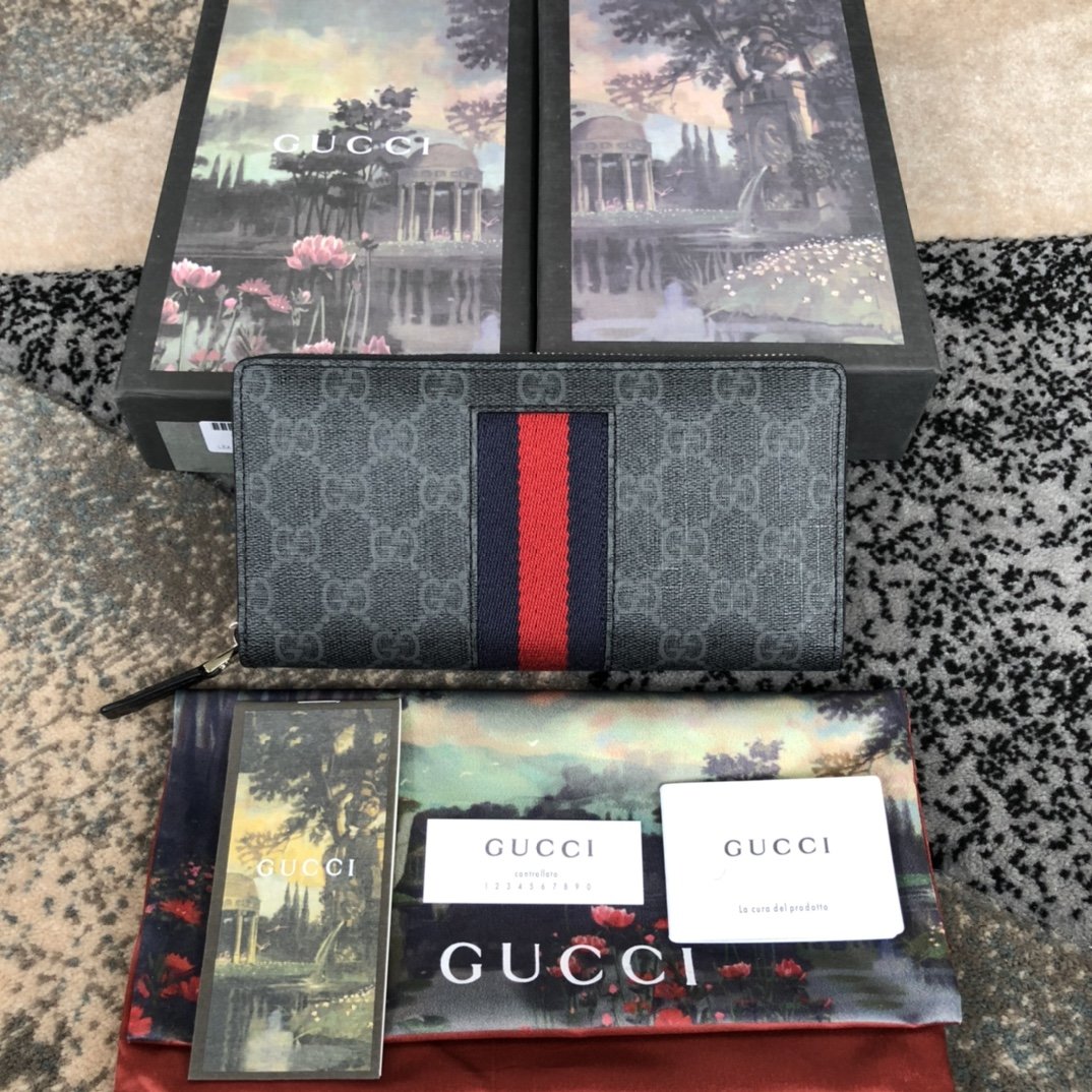 M Matte Black Large G U // C C I Wallet