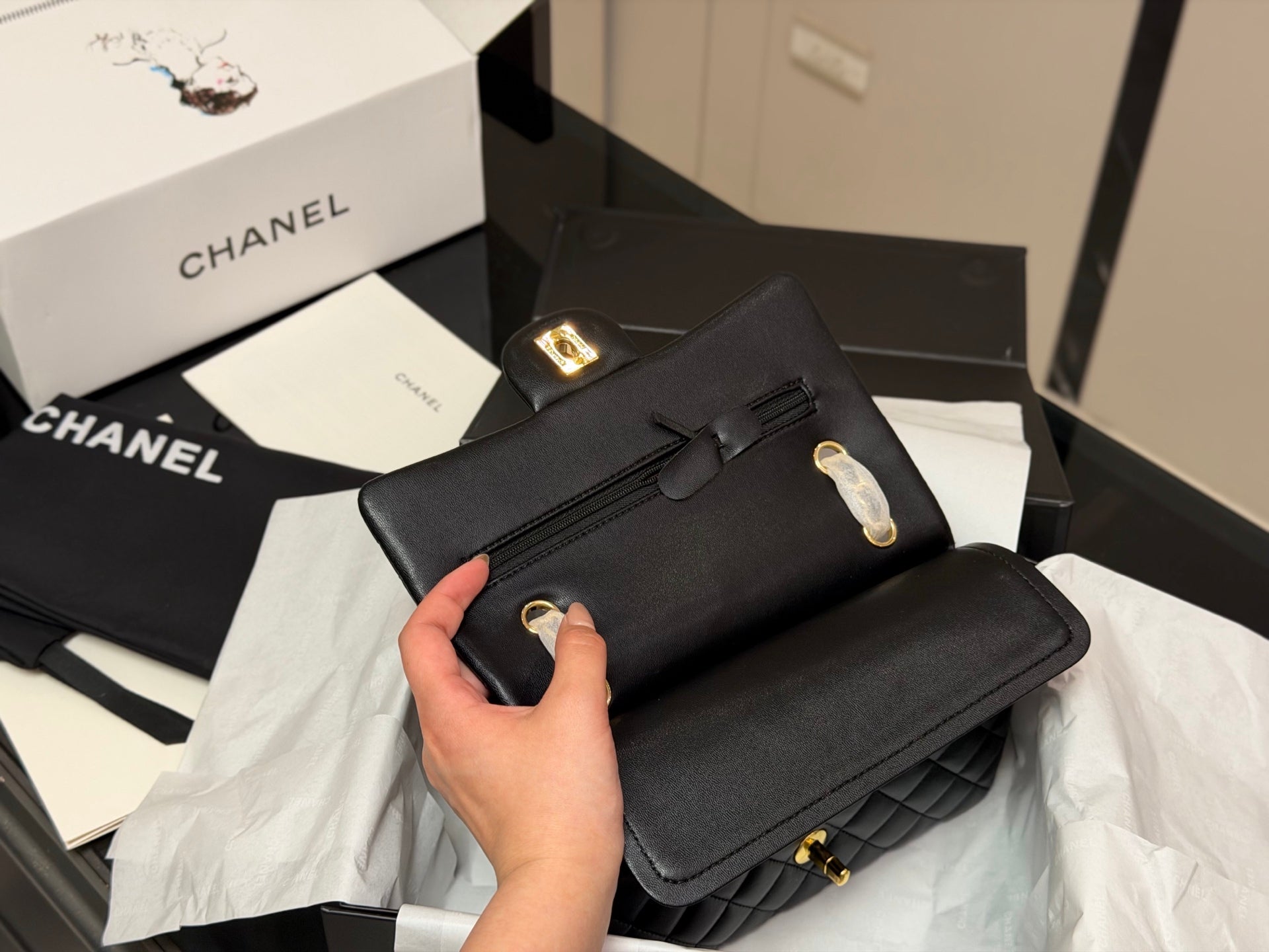 High-End Women's Fashion Handbags-30