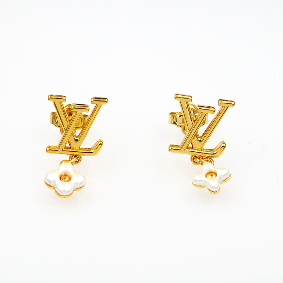 High-Quality Stud Earrings-4