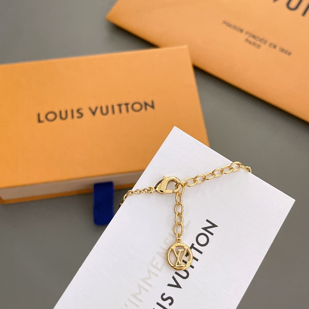 High-Quality Necklaces-9