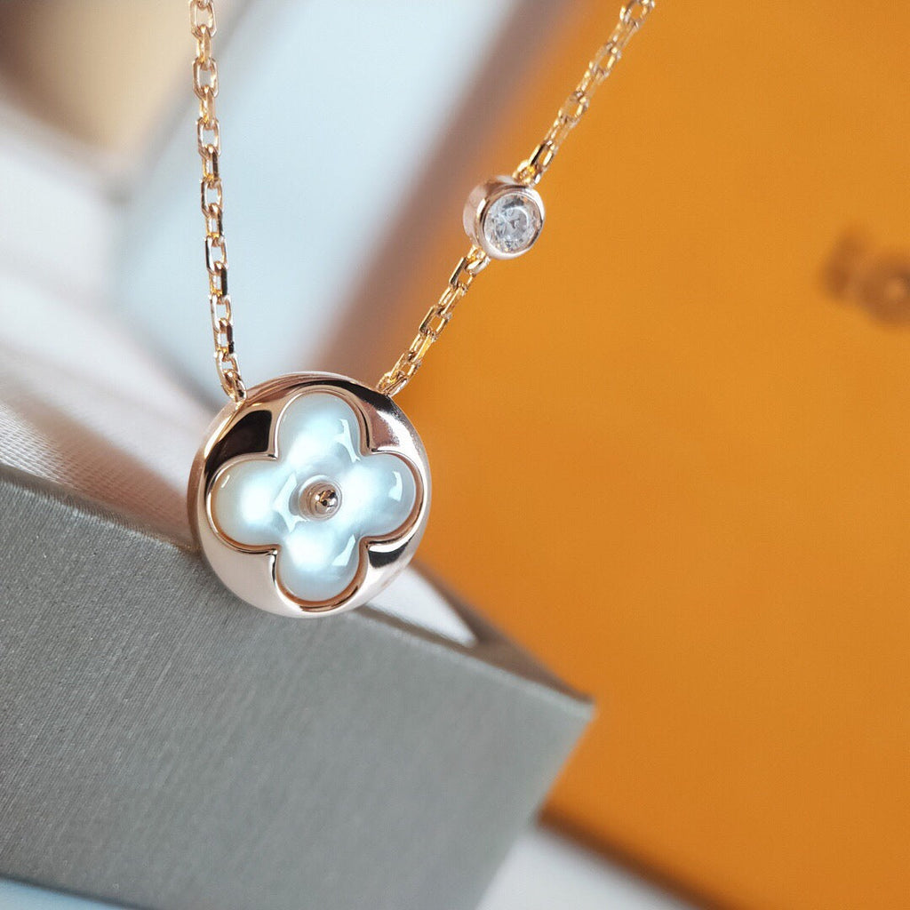 High-Quality Mother-of-Pearl and Diamond Necklace