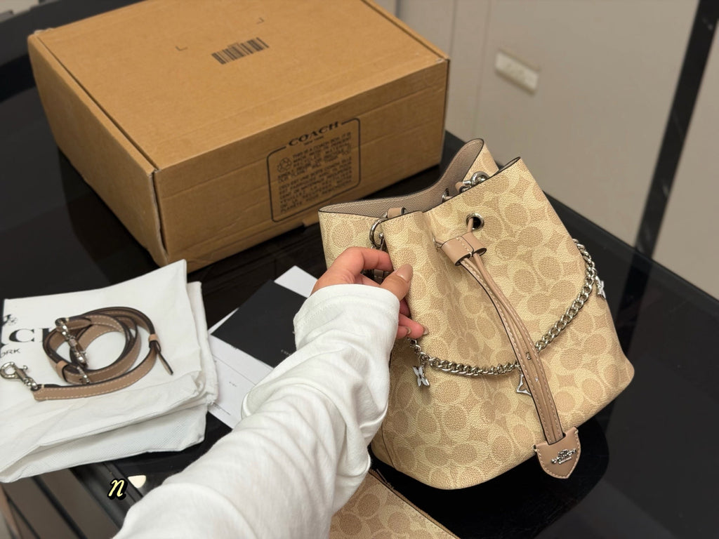 High-End Women's Fashion Handbags-21