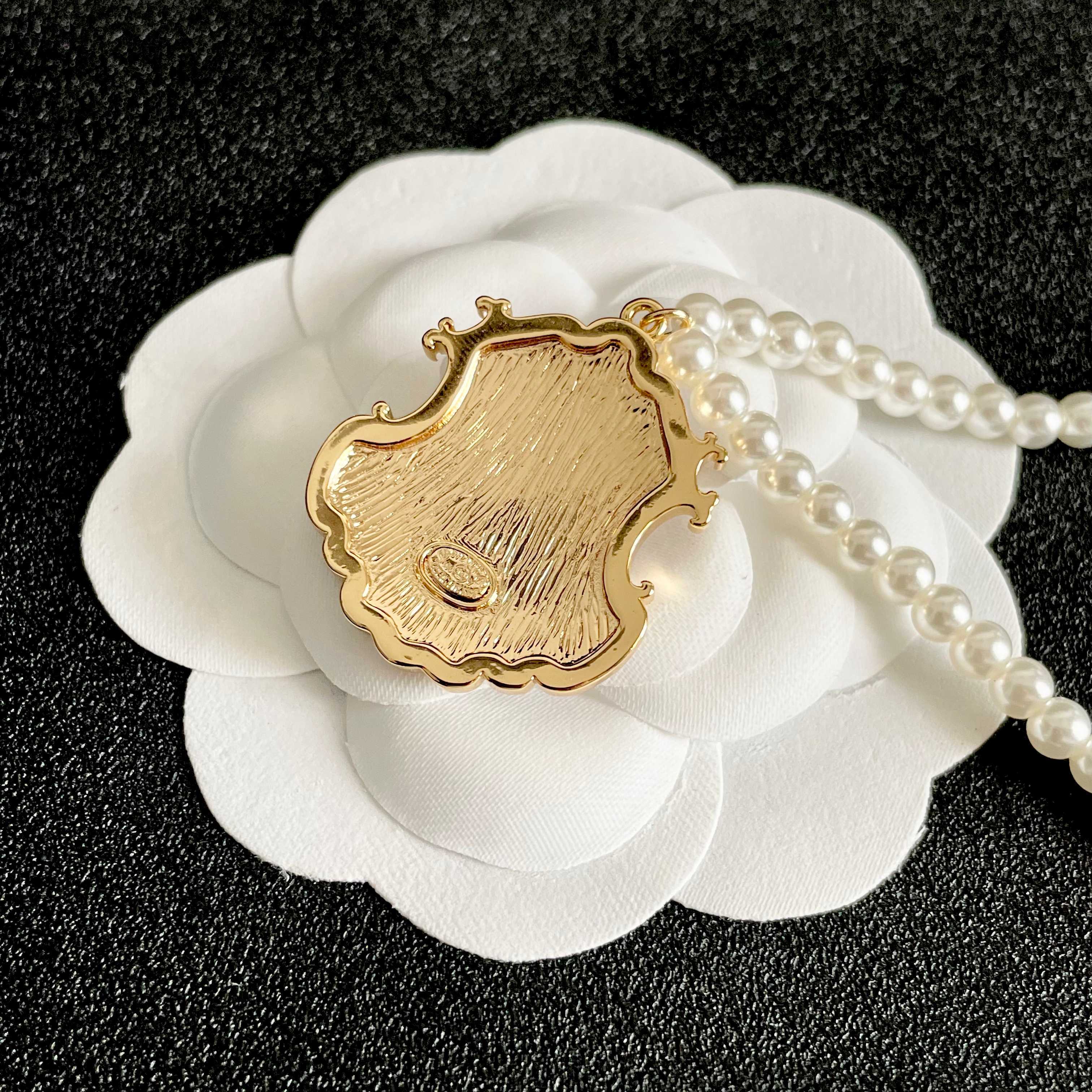 High-Quality Necklaces-176