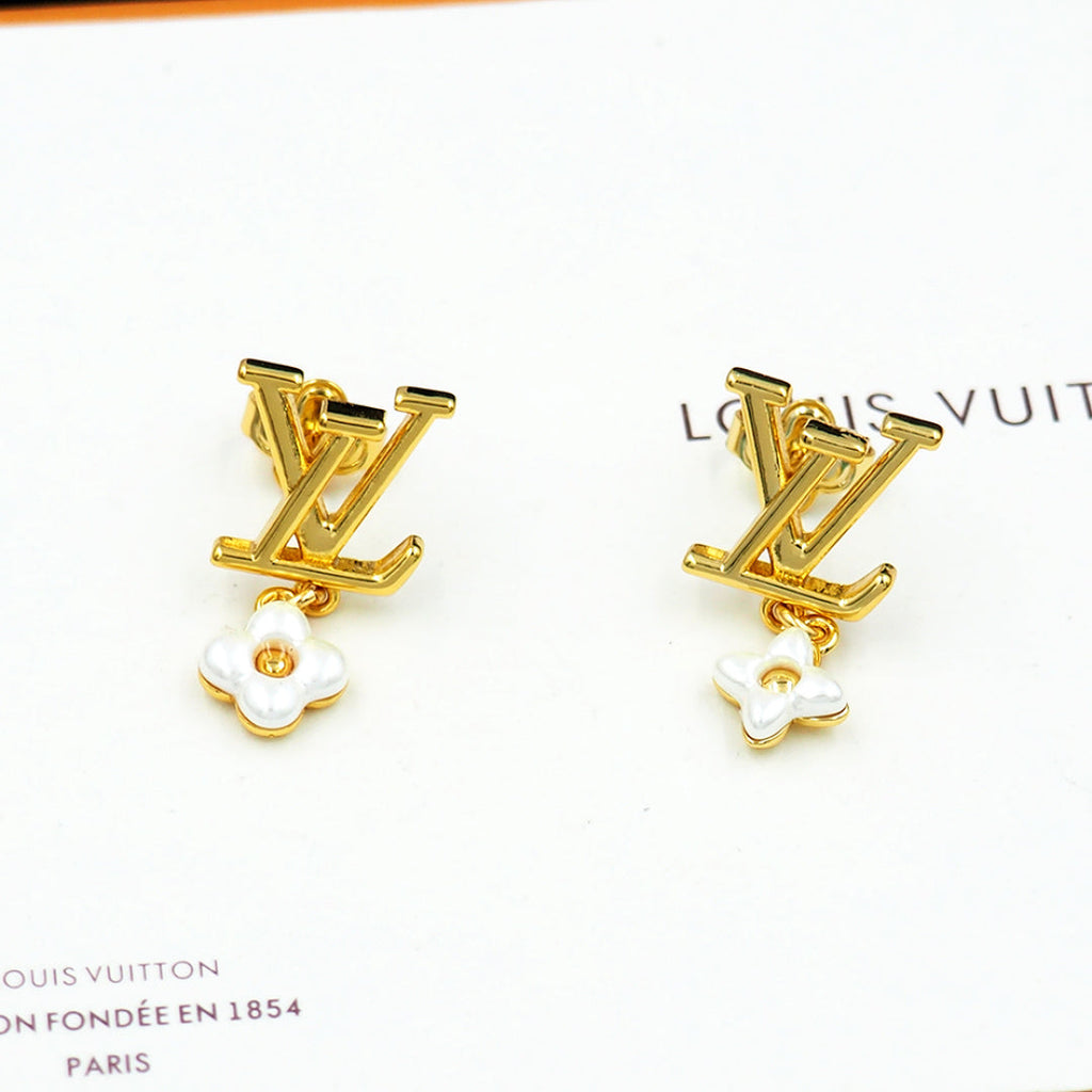 High-Quality Stud Earrings-4