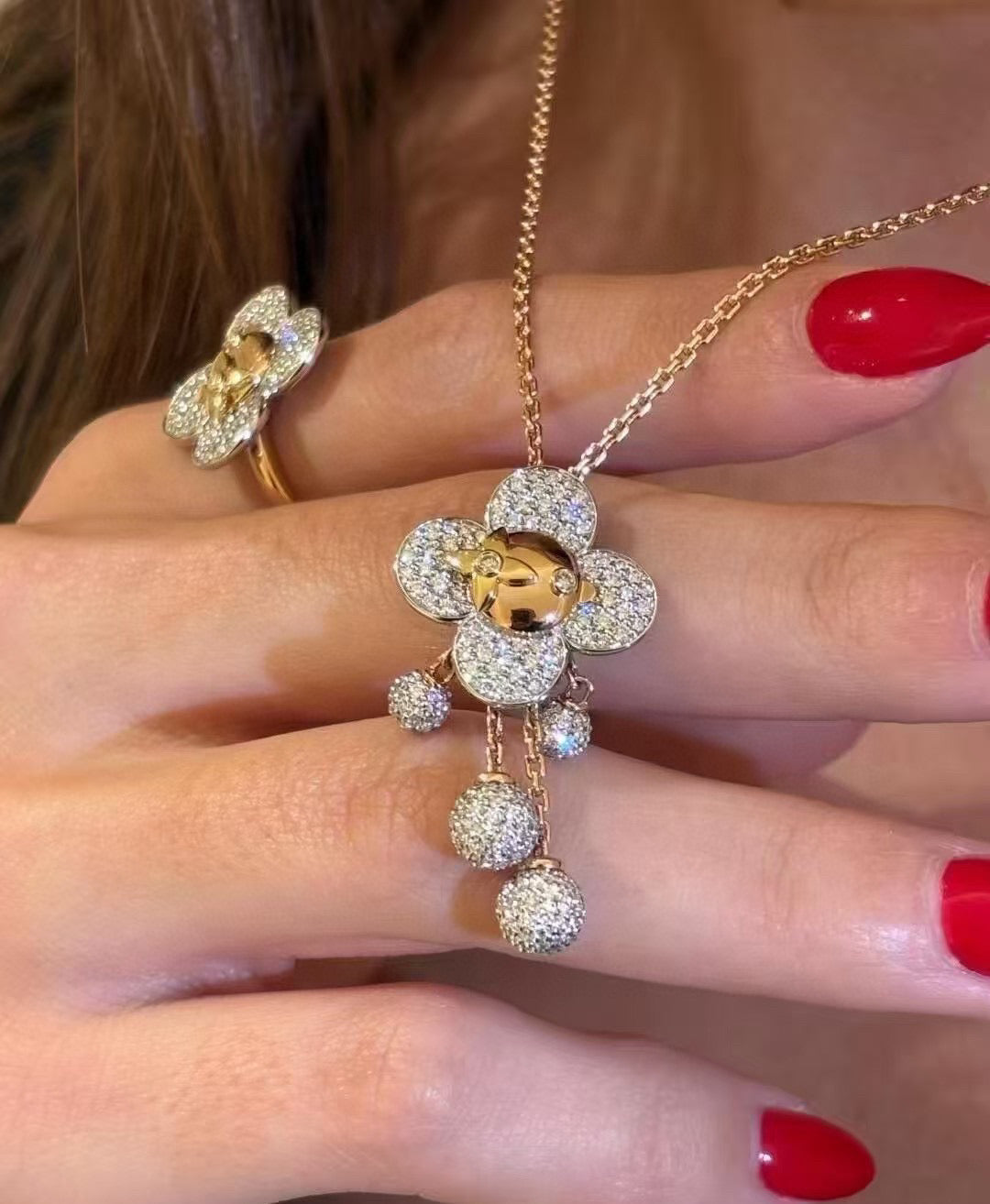 High-Quality Sunflower Necklace