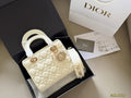 Luxury and Contemporary-Luxury Handbags Crafted Exclusively for Elegant Ladies-7