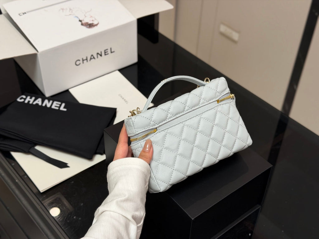 High-End Women's Fashion Handbags-28