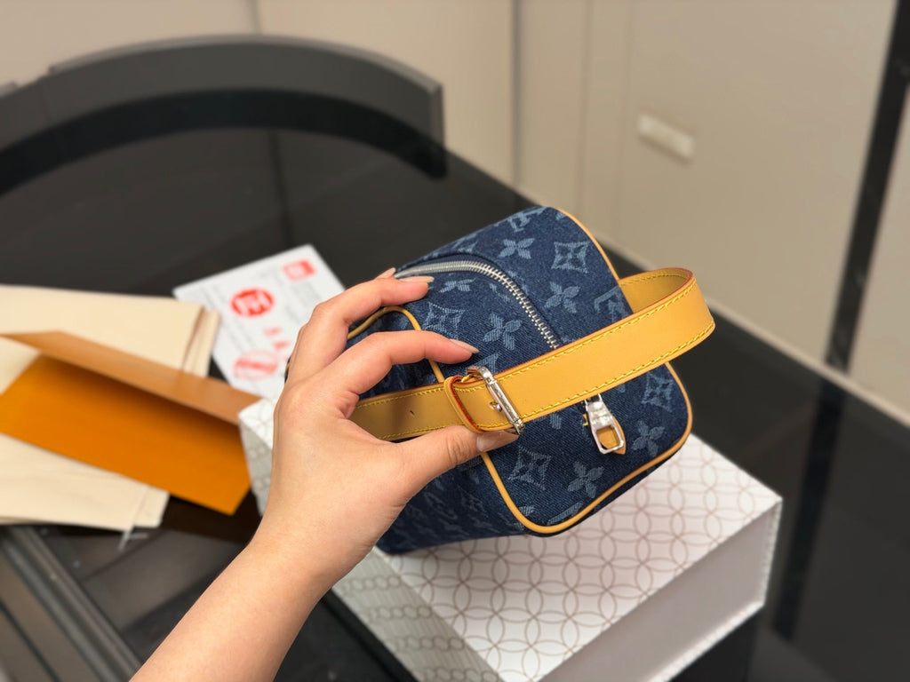 High-End Women's Fashion Handbags-15