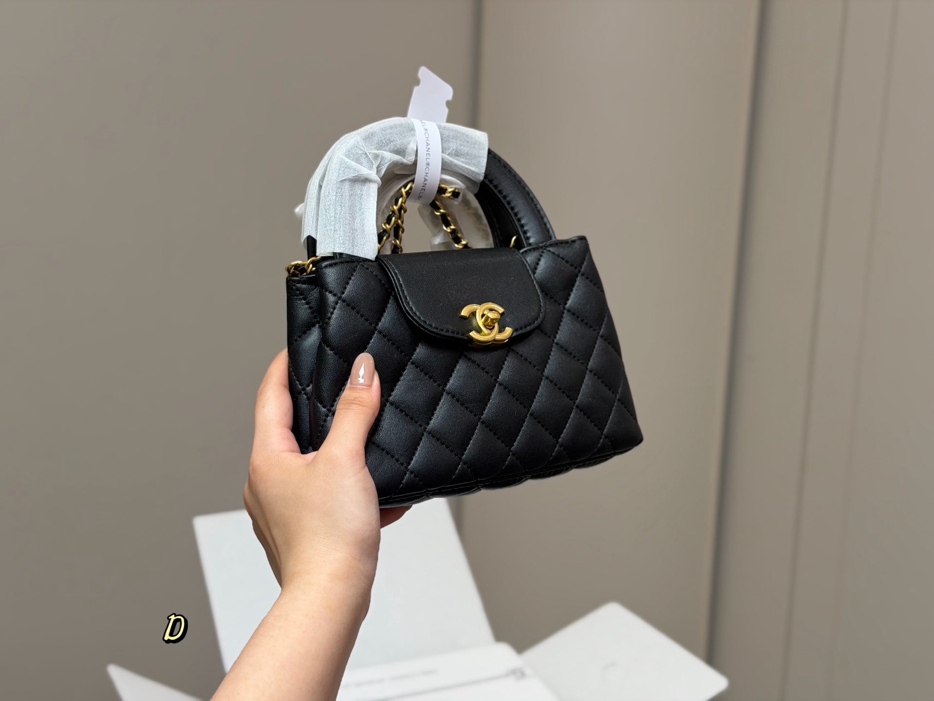 High-End Women's Fashion Handbags-29