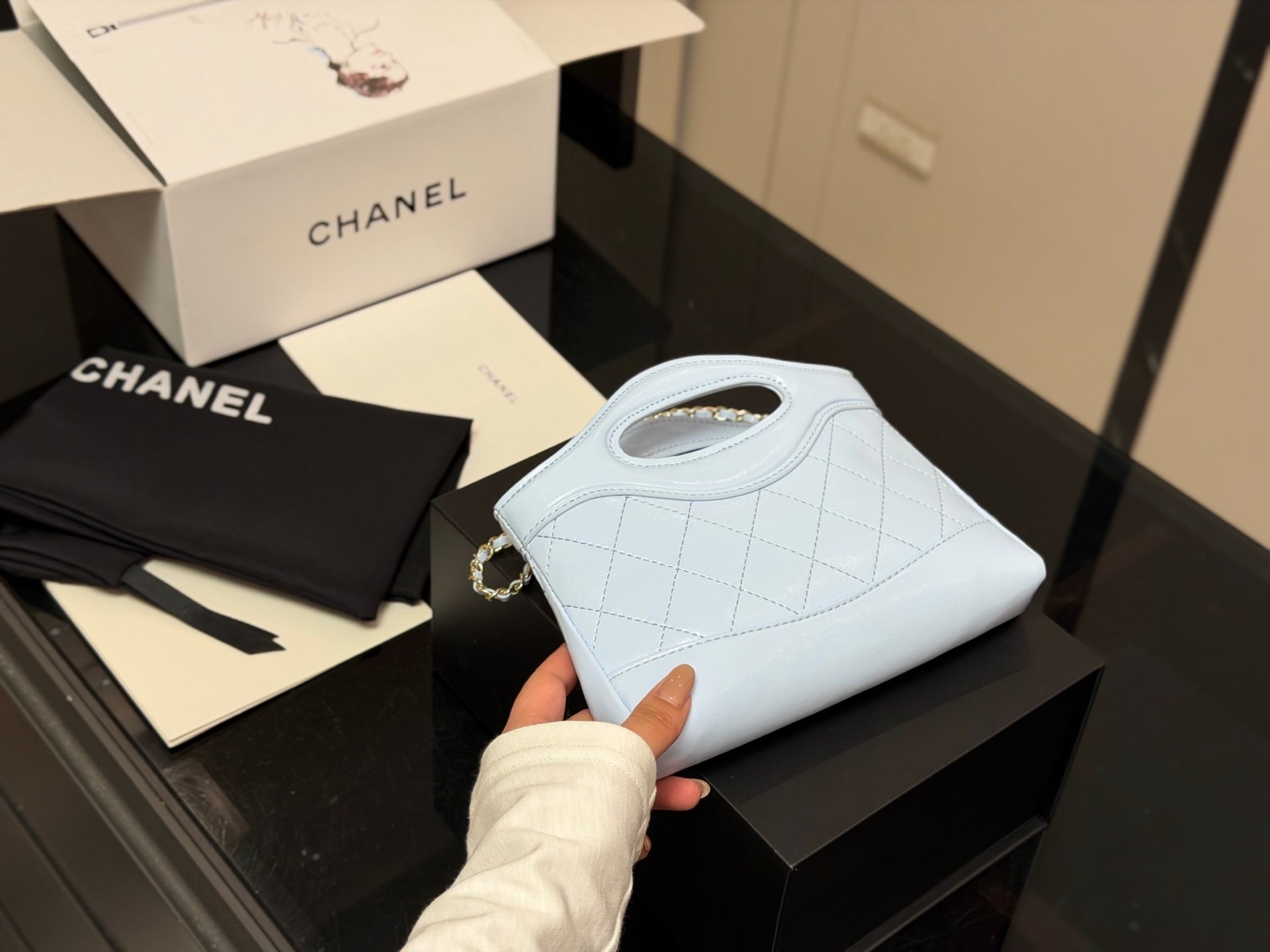 High-End Women's Fashion Handbags-27