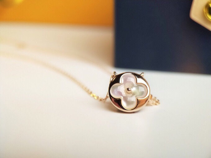 High-Quality Mother-of-Pearl and Diamond Necklace