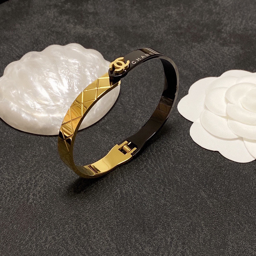 High-Quality Bracelets-183