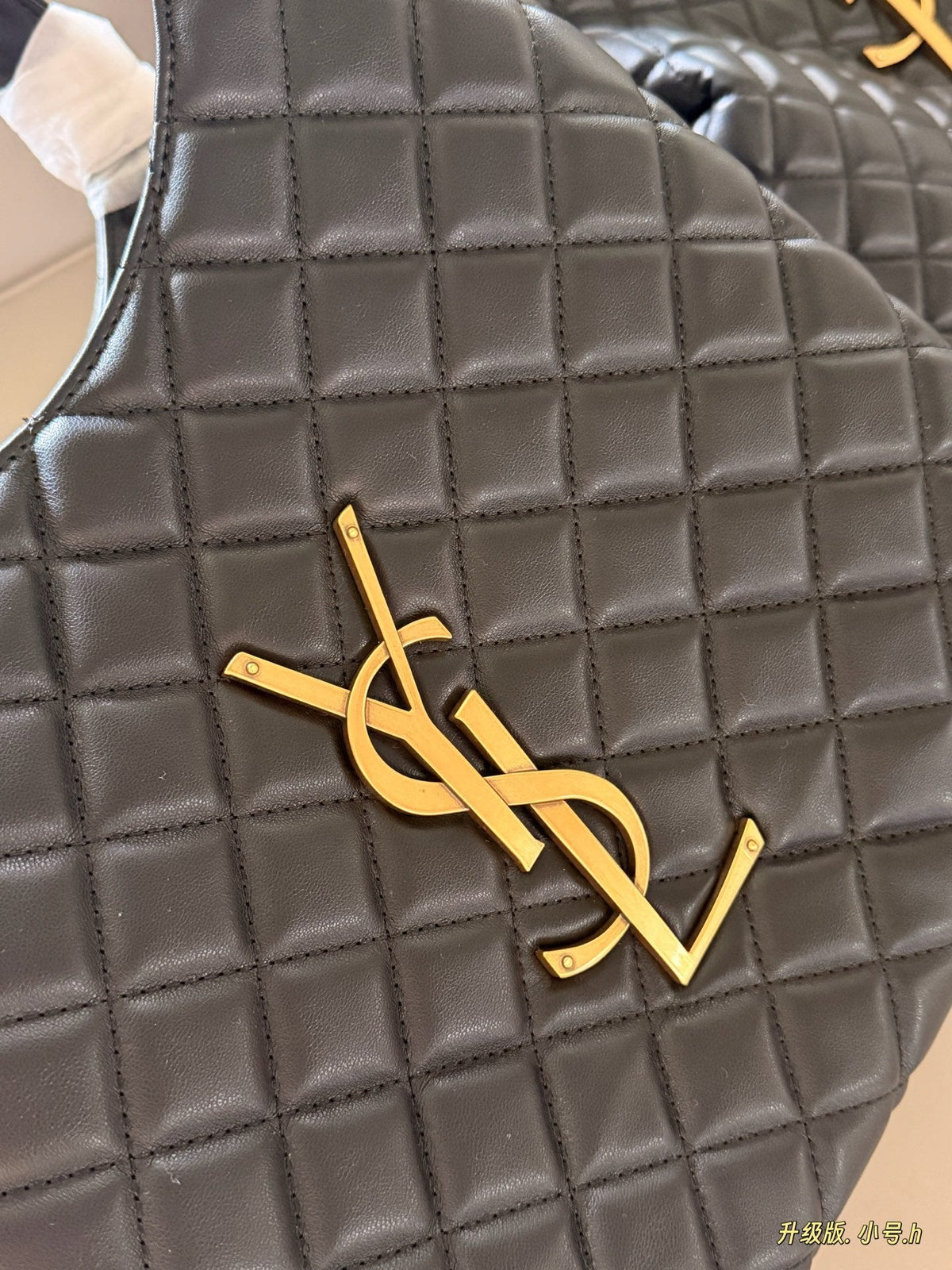 Luxury and Contemporary-Luxury Handbags Crafted Exclusively for Elegant Ladies-4