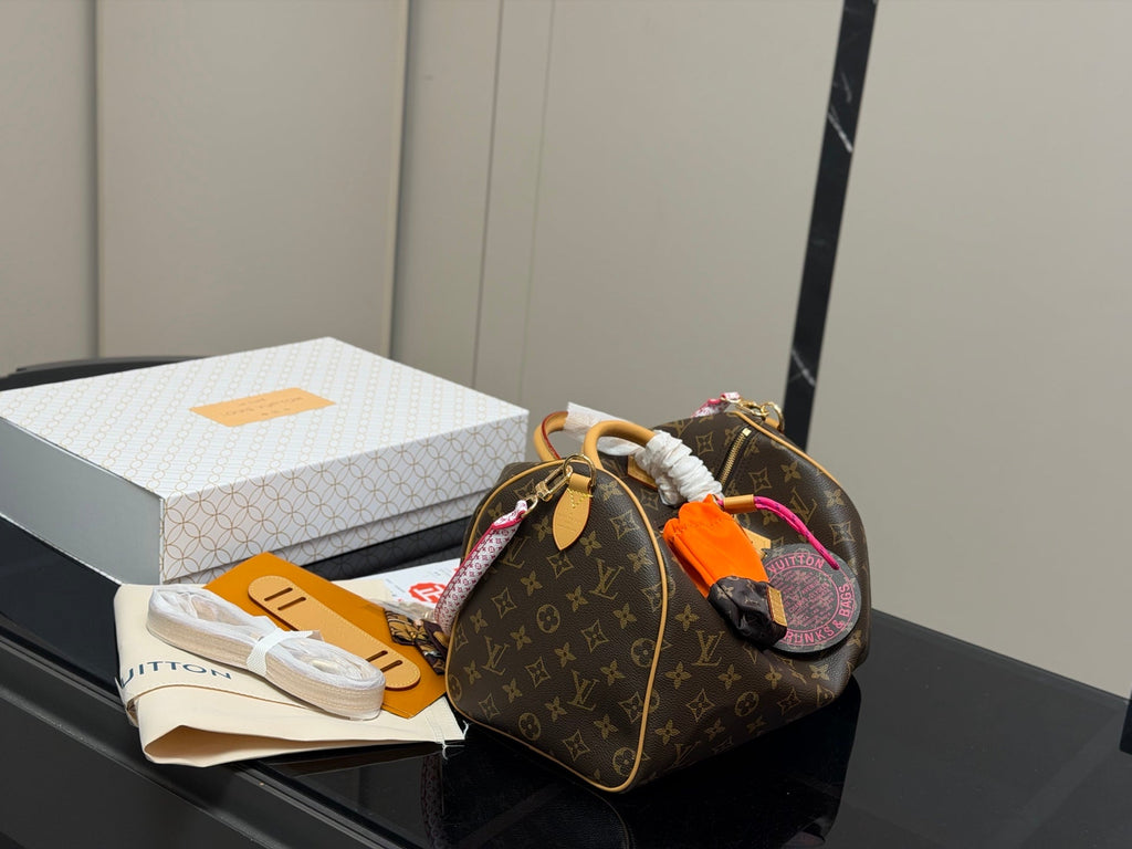 Premium Fashion Travel Bags-22