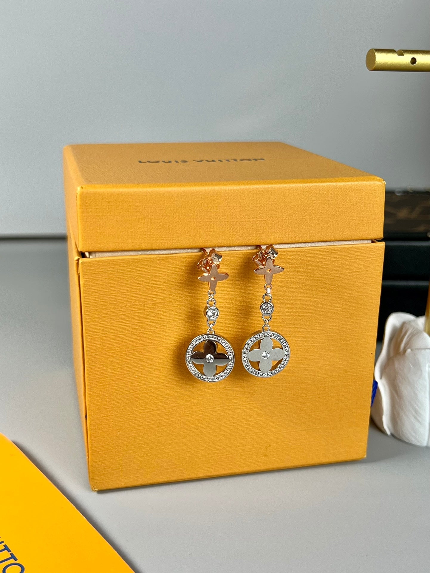 High-Quality Stud Earrings-13