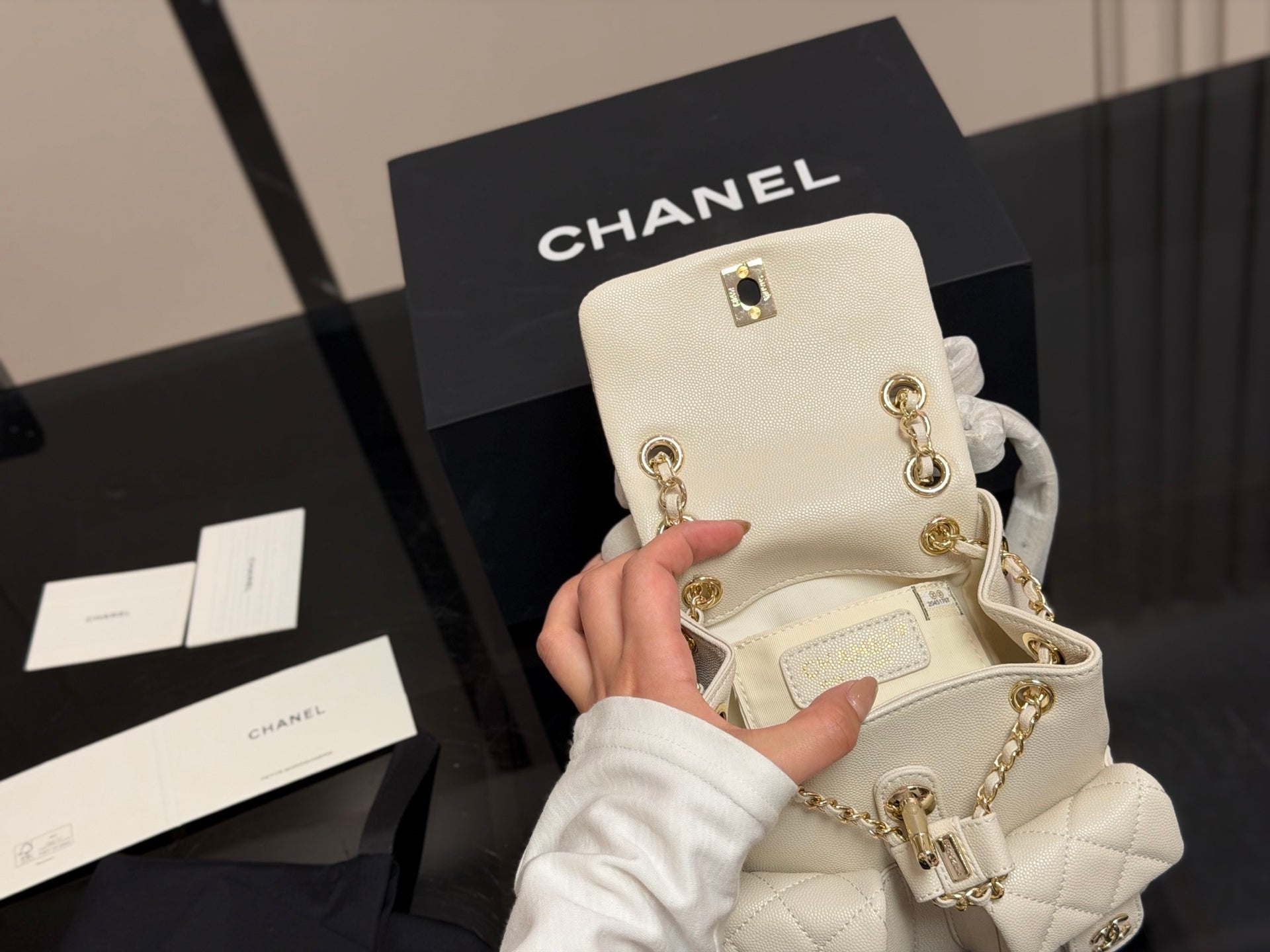 High-End Women's Fashion Handbags-16