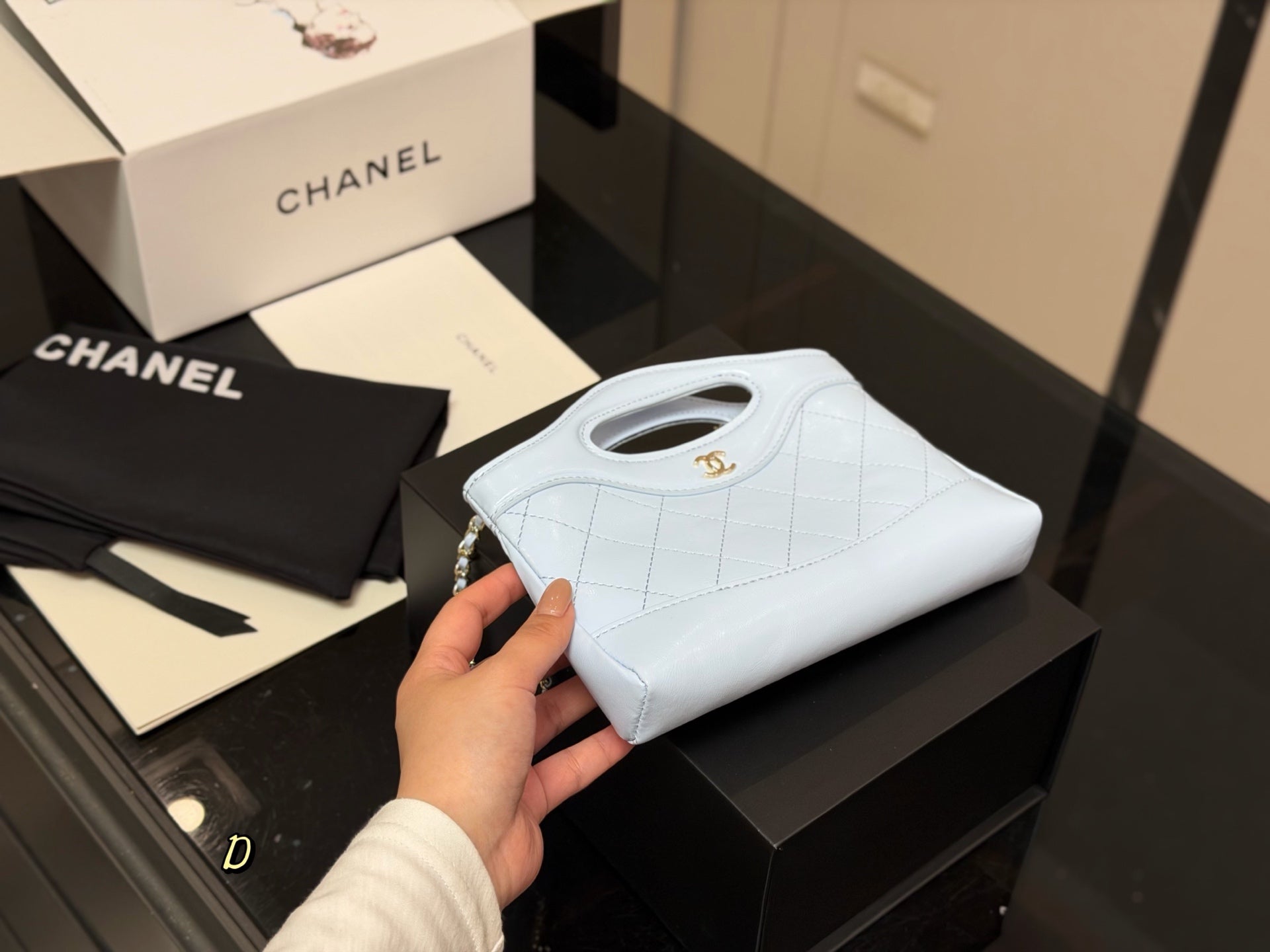 High-End Women's Fashion Handbags-27