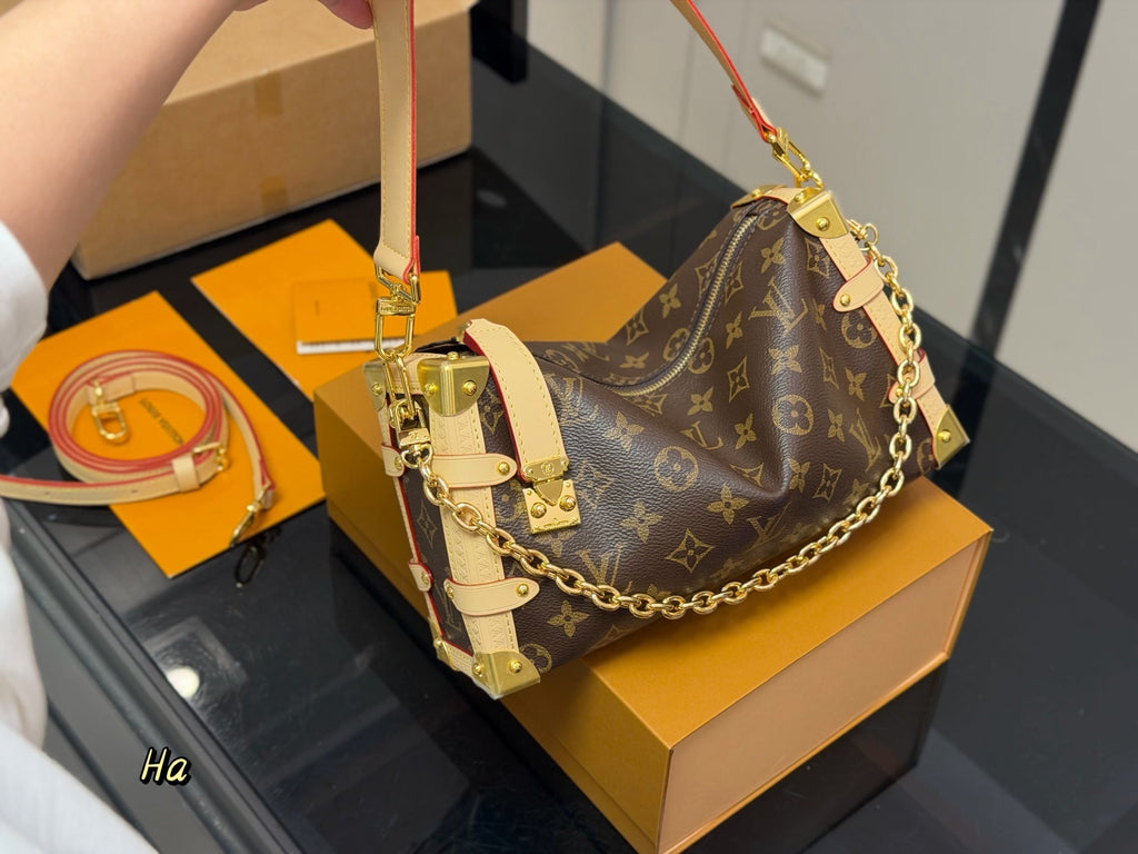 High-End Women's Fashion Handbags-24