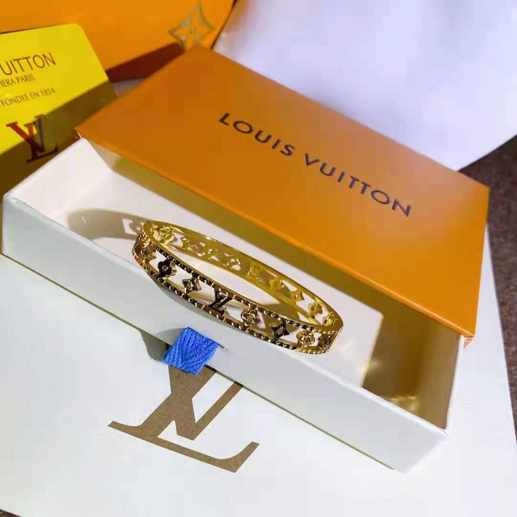 Hollow letter bracelet
