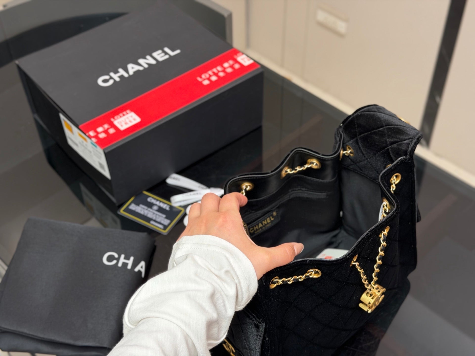 High-End Women's Fashion Handbags-17