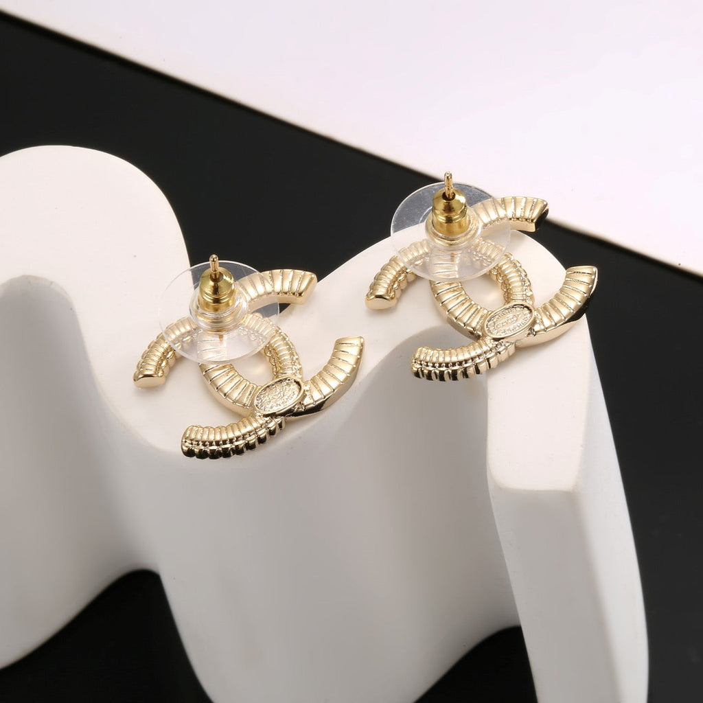 High-Quality Stud Earrings-110