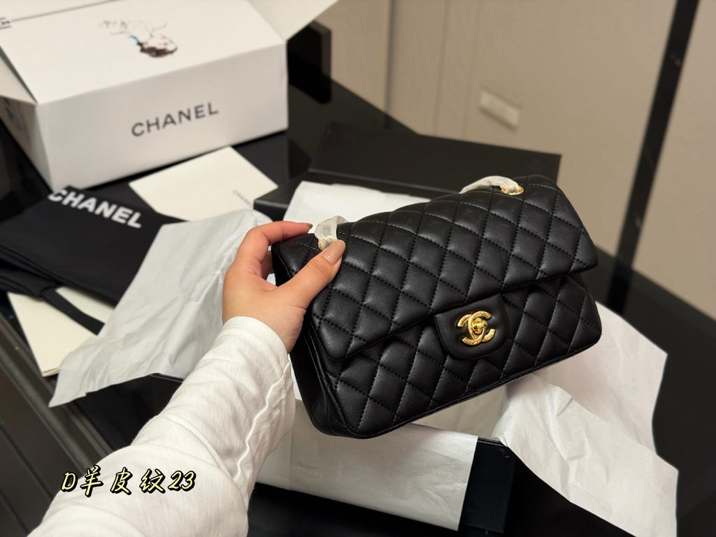 High-End Women's Fashion Handbags-30