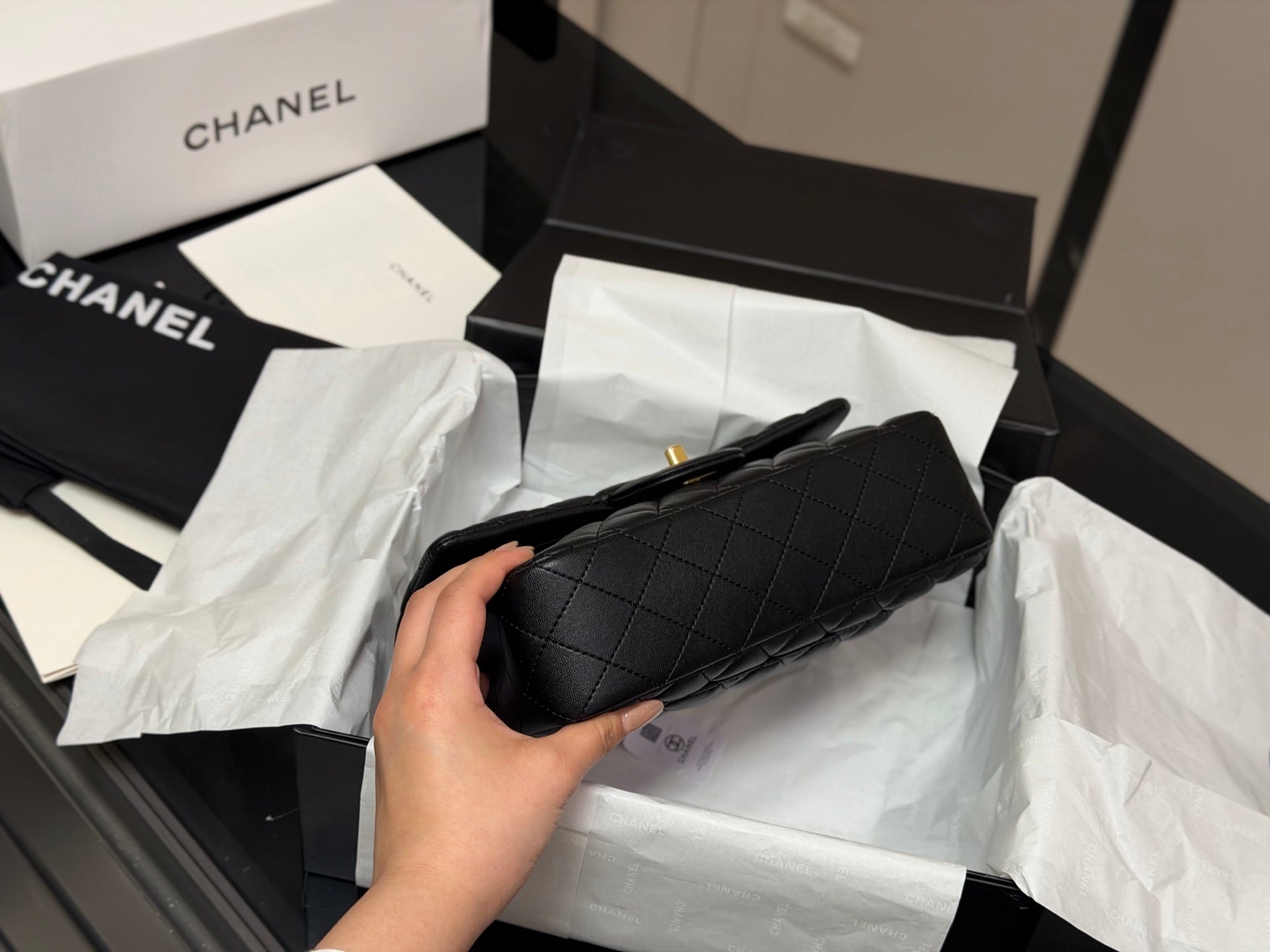 High-End Women's Fashion Handbags-30