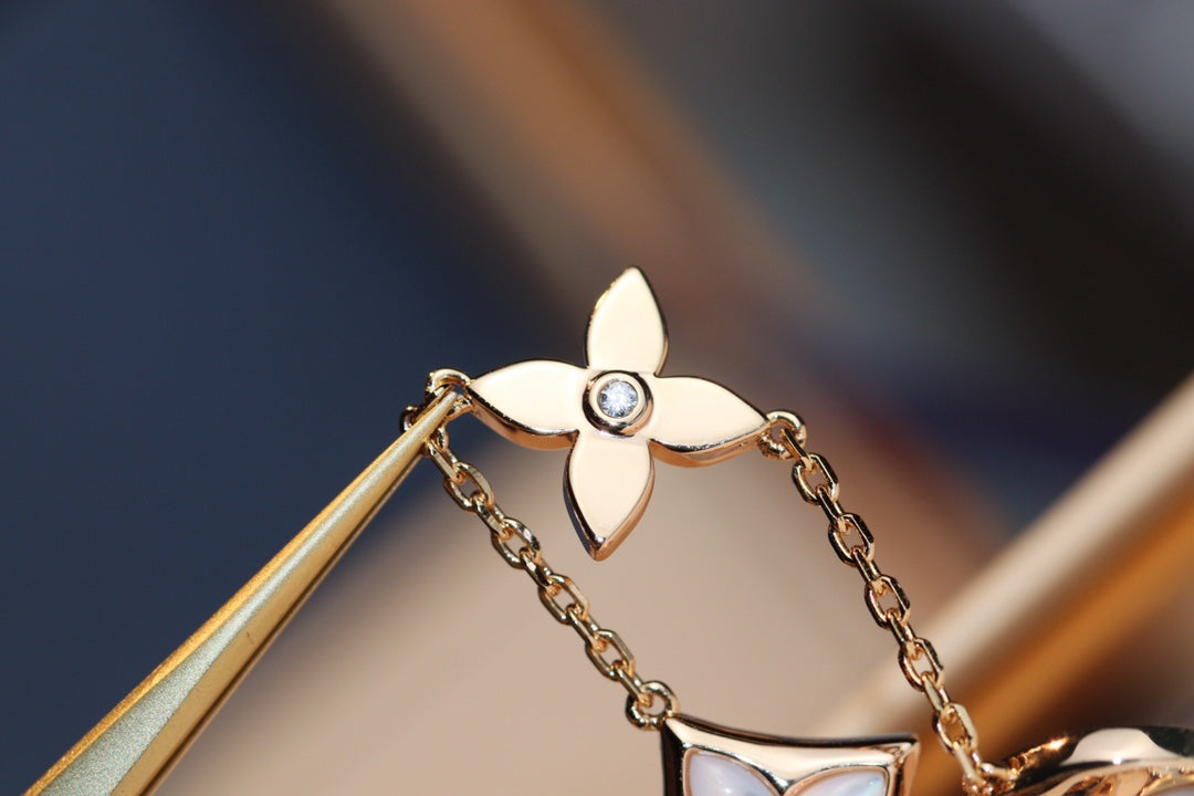 Four-Leaf Clover Bracelet