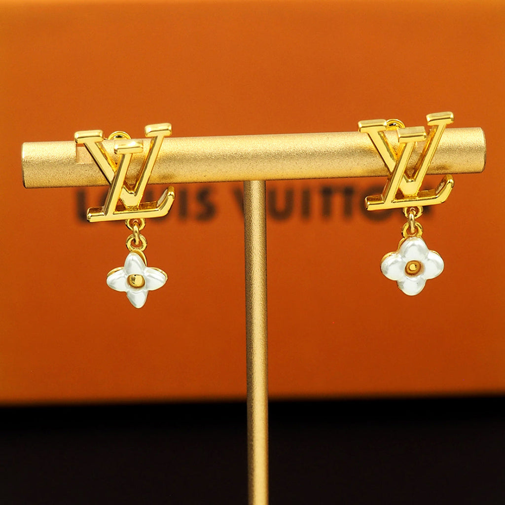 High-Quality Stud Earrings-4