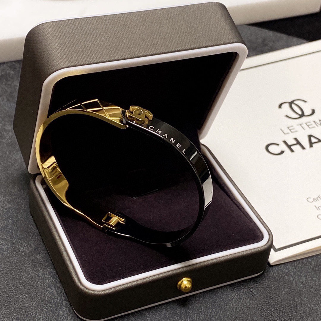 High-Quality Bracelets-183