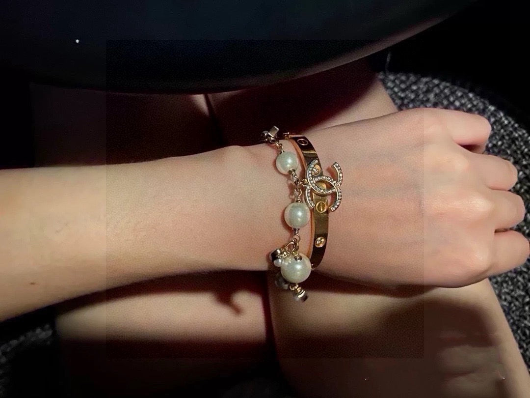 High-Quality Bracelets-101