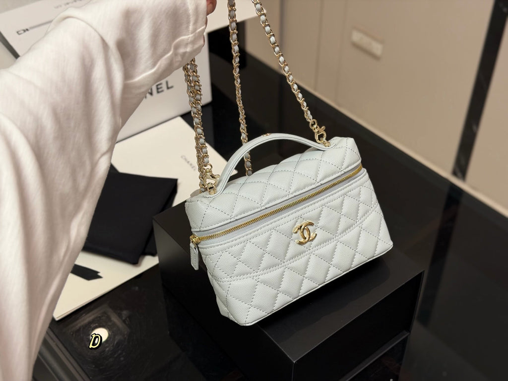High-End Women's Fashion Handbags-28