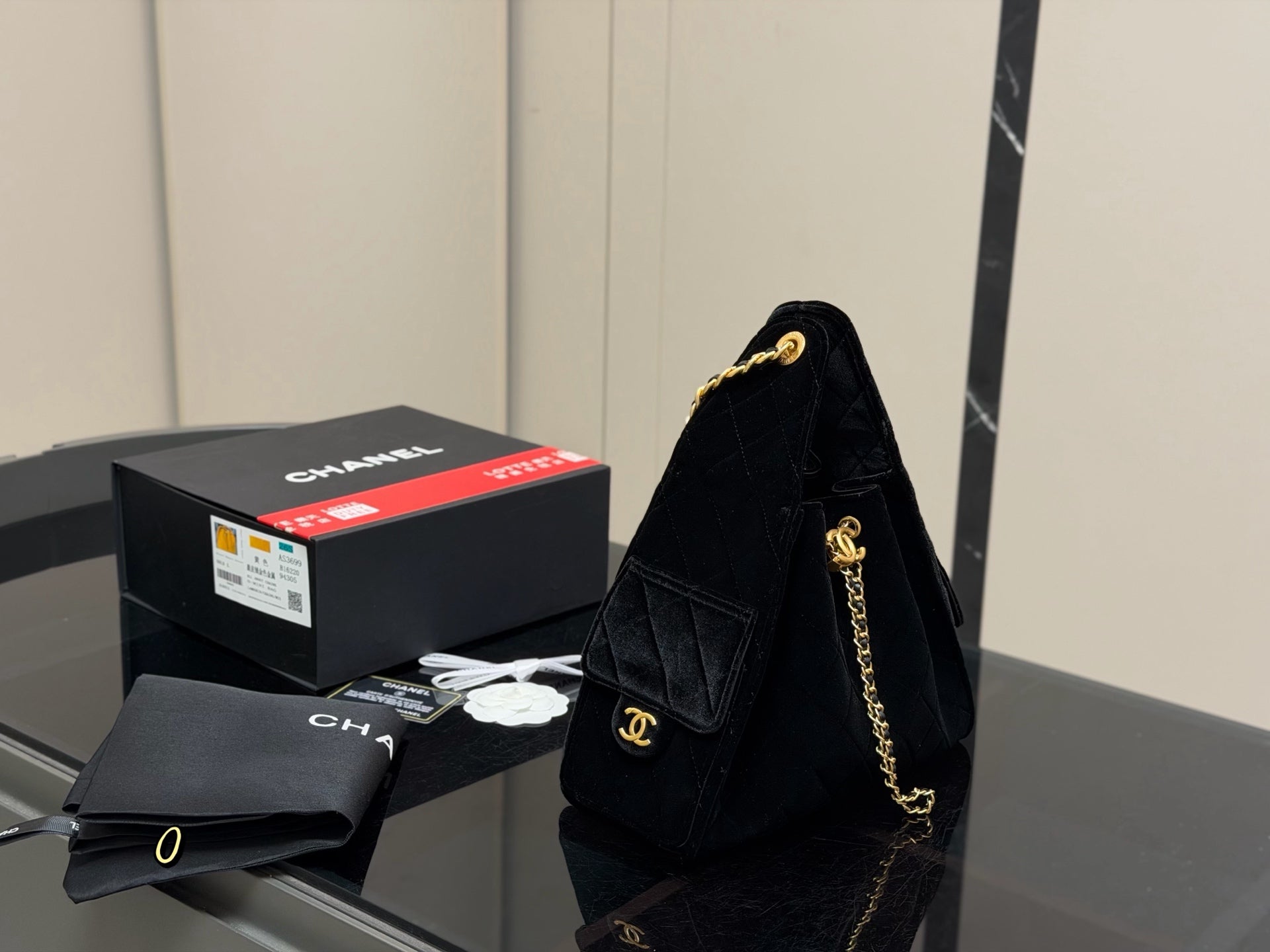 High-End Women's Fashion Handbags-17