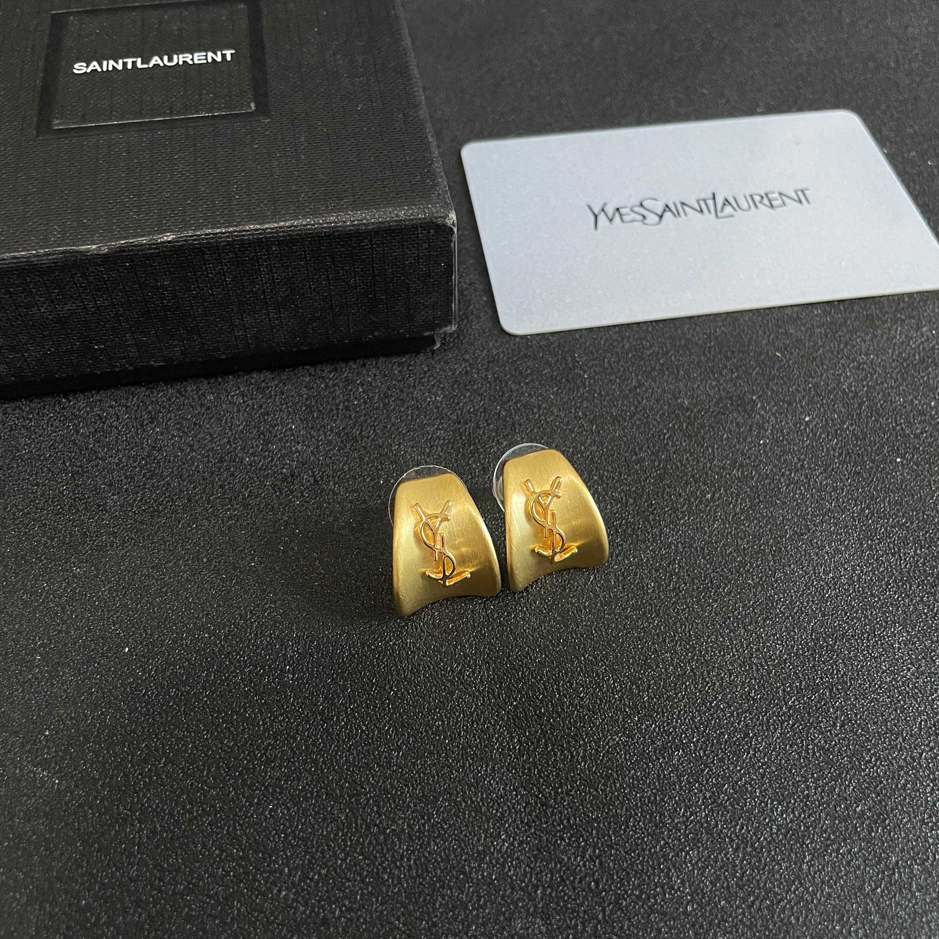High-Quality Stud Earrings-39