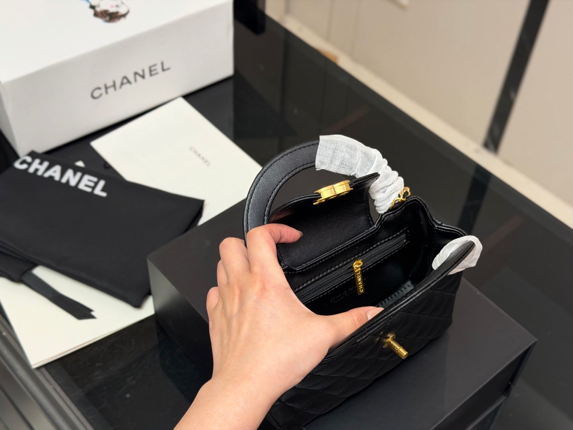 High-End Women's Fashion Handbags-29